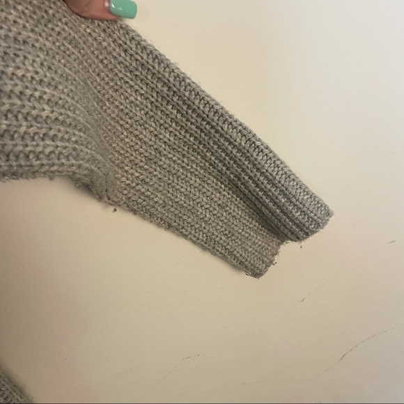 Fate Gray Minimalist Knot Cardigan Sweater Size M - Picture 5 of 9